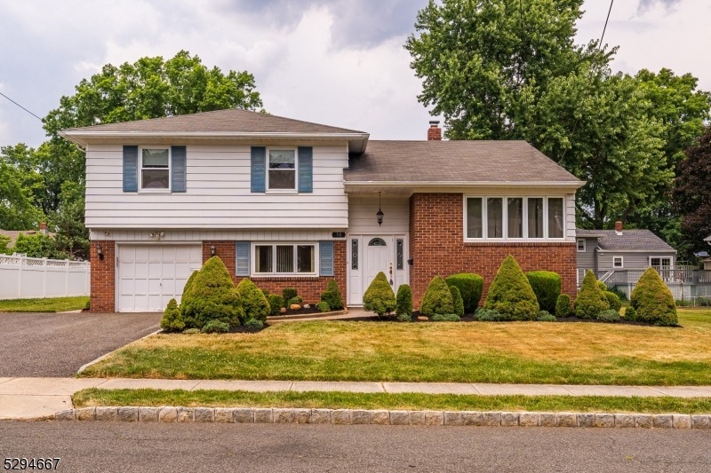 50 Runnymede Rd, Clark, NJ 07066 - photo 1