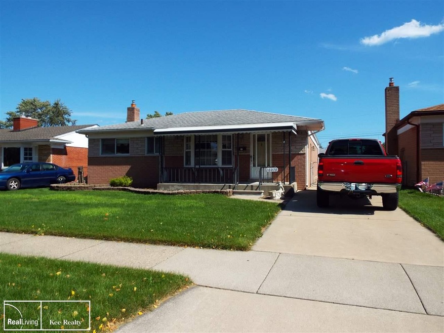 16070 Dugan St, Roseville, MI 48066 - photo 1