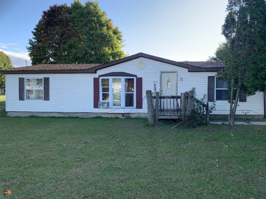 1010 Cato Ln, Sturgis, MI 49091 - photo 1