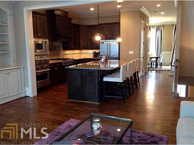 Dream Kitchen for the discriminating buyer!