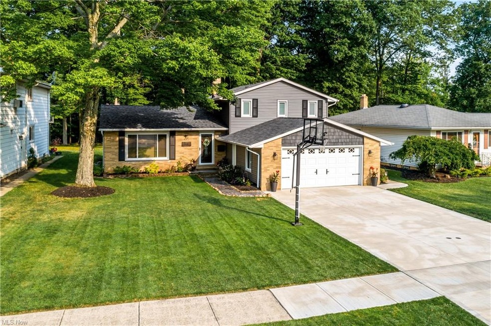 Welcome to 7018 Edfecliff Dr.  Let's take a look.