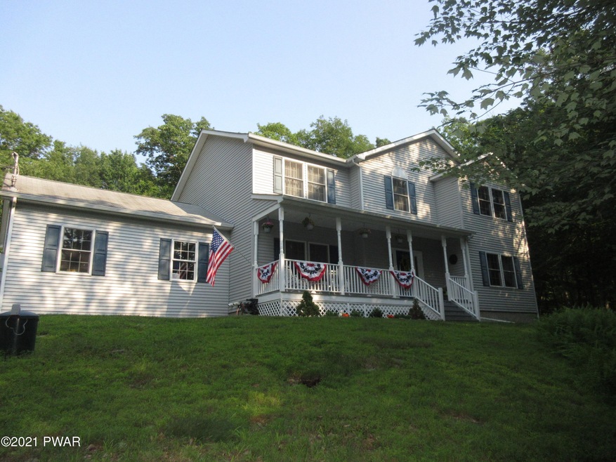 152 Arbutus Ln, Milford, PA 18337 - photo 1