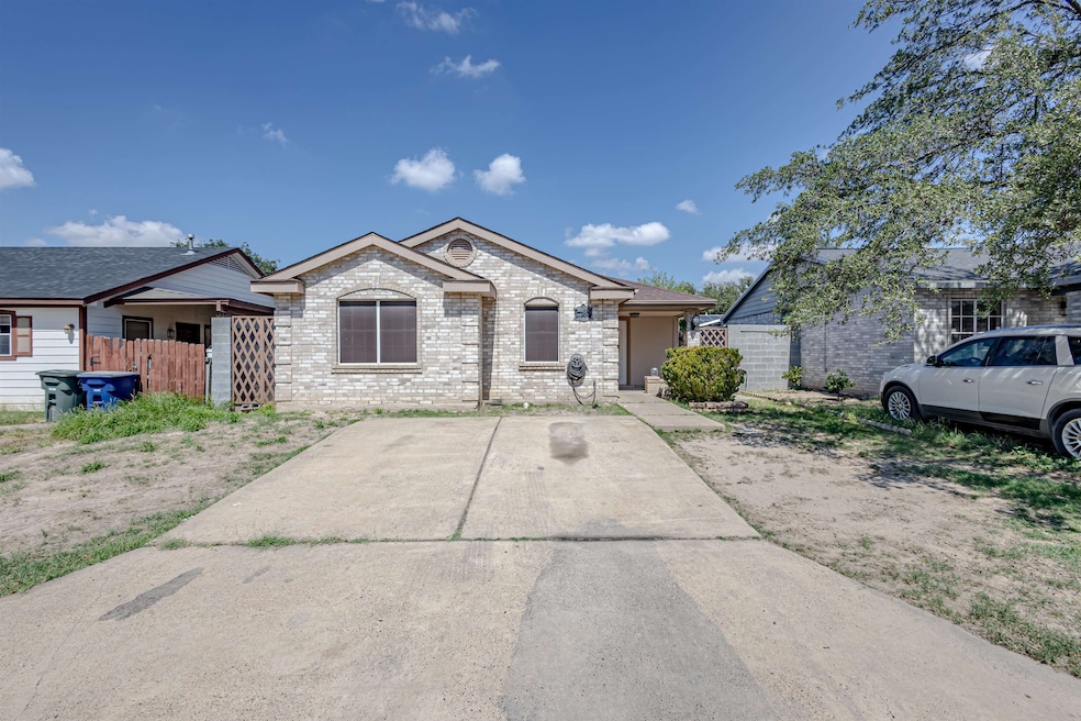 1416 Road Runner Loop, Laredo, TX 78045 - photo 1