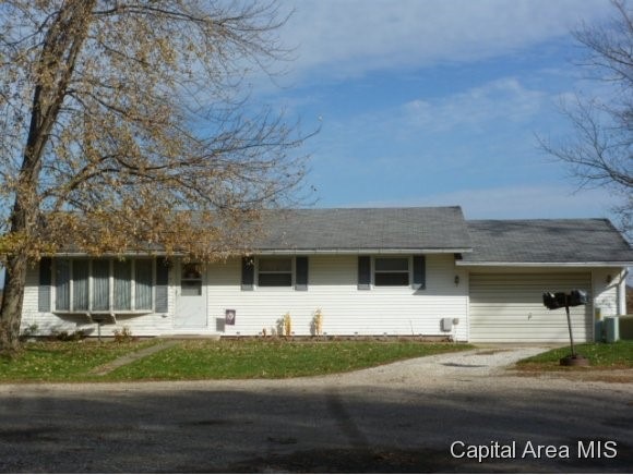 7 Villa Dr, Virginia, IL 62691 - photo 1