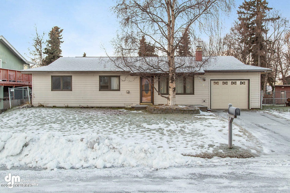 Exterior Front_5346-SMALL