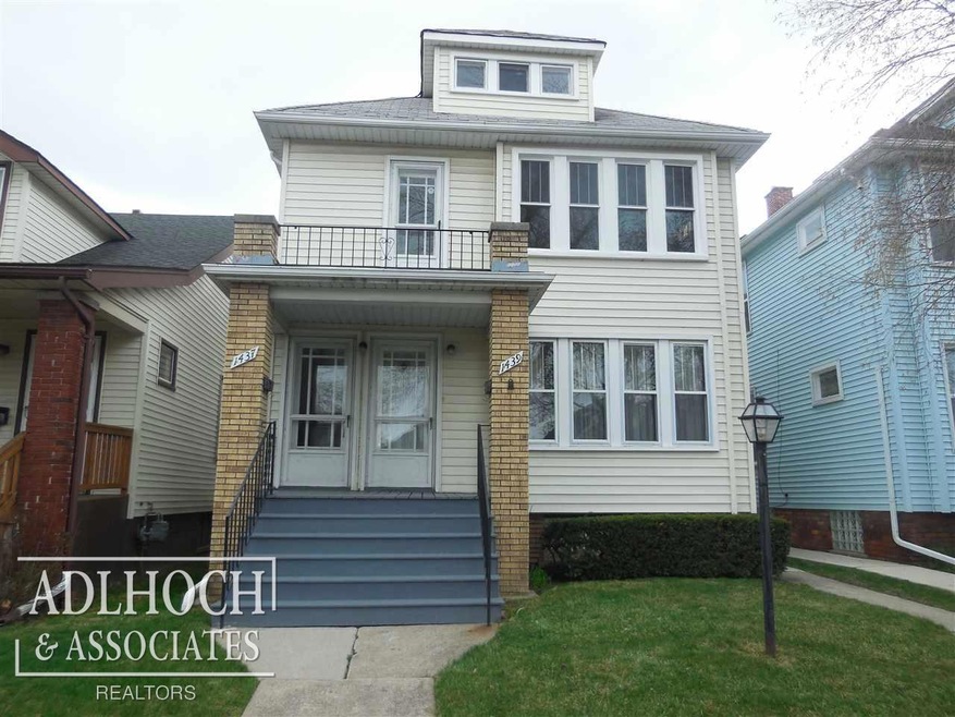 1437 Lakepointe St unit 1439, Grosse Pointe Park, MI 48230 - photo 1