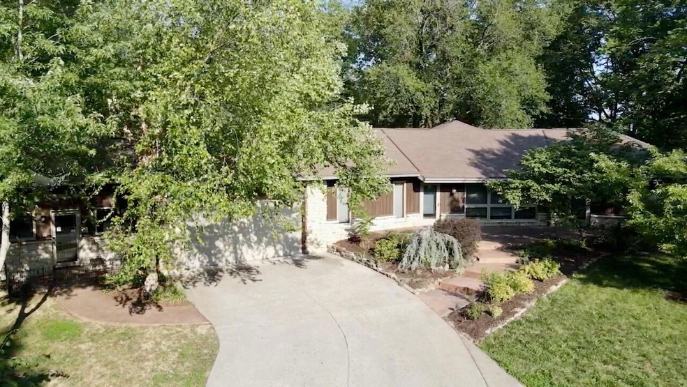 5550 W GILLESPIE RD, COLUMBIA, MO 65203