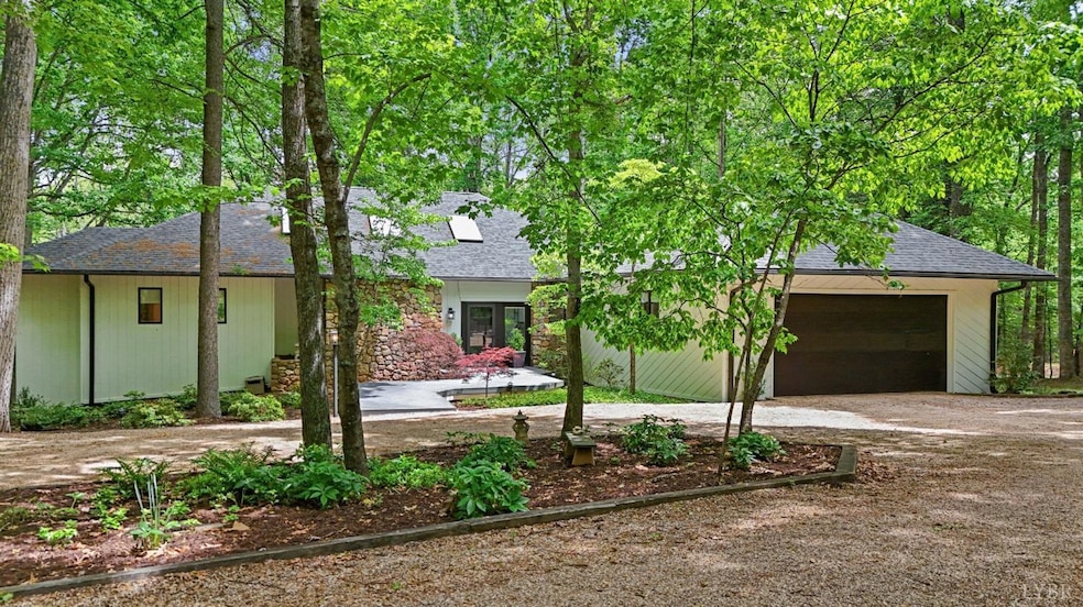 For Sale $725,000 • Co-Listing Agent