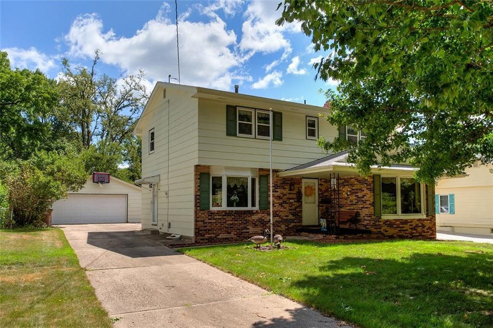 1239 71st St, Windsor Heights, IA 50324 - photo 1