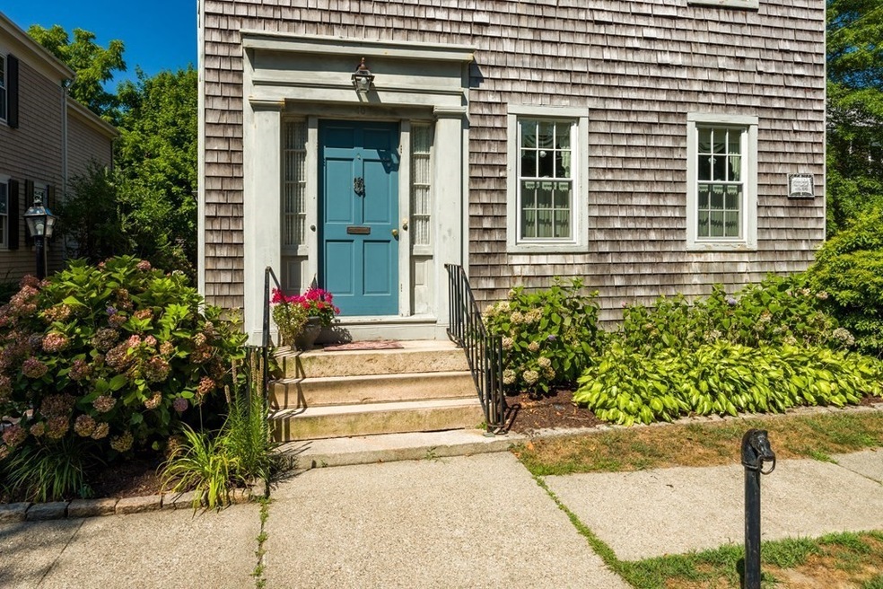 40 Walnut St, Fairhaven, MA 02719 - photo 1
