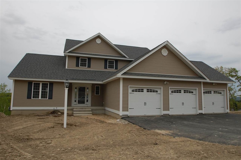 118 Brookview Dr, Hooksett, NH 03106 - photo 1