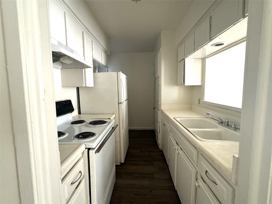 3003 Broadway St unit 5, Houston, TX 77017 - photo 1