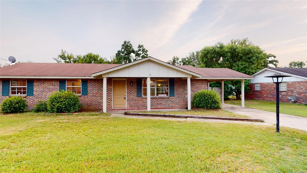 106 Country Club Dr, Prattville, AL 36067 - photo 1