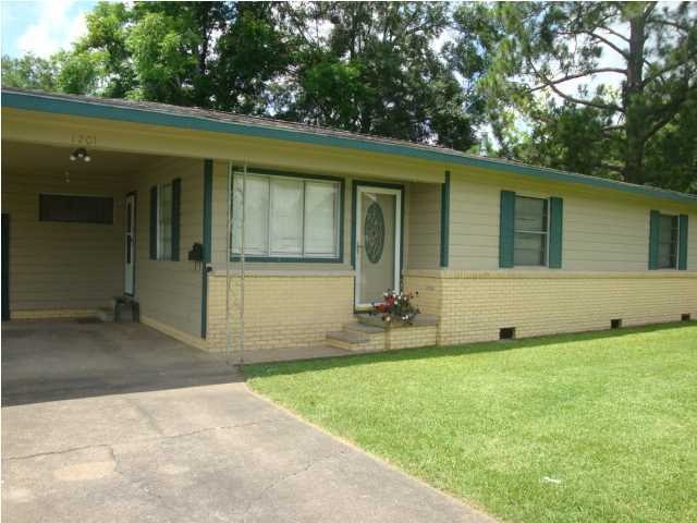1201 Phillip Ave, Eunice, LA 70535 - photo 1