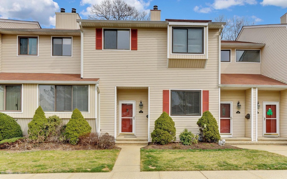 135 Clubhouse Dr