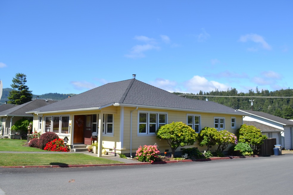 129 Main garden
