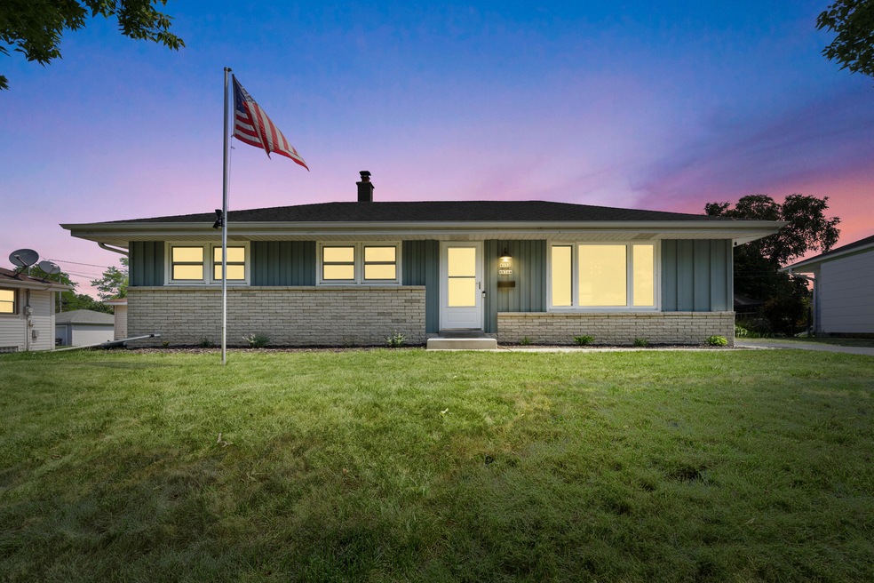 W152N8344 Elm LANE-1
