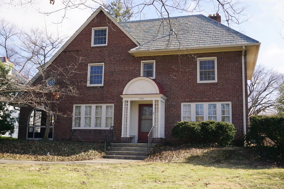 1690 Arlington Ave, Columbus, OH 43212 - photo 1
