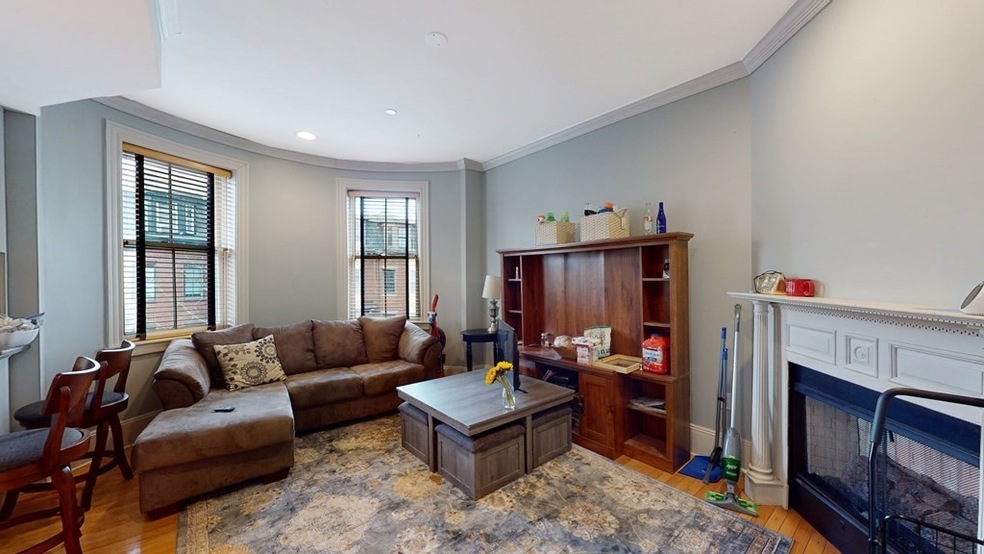 97 E Brookline St unit 3, Boston, MA 02118 - photo 1