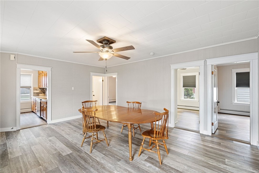 113 Newland Ave unit 1, Woonsocket, RI 02895 - photo 1