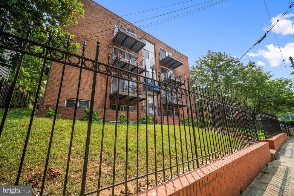 1722 28th St SE unit 104, Washington, DC 20020 - photo 1