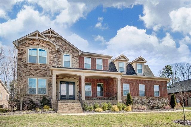 Welcome to 1544 Prickly Lane in Lawson!
