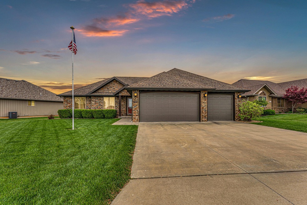 1704 E Furlough Dr, Republic, MO 65738 - photo 1