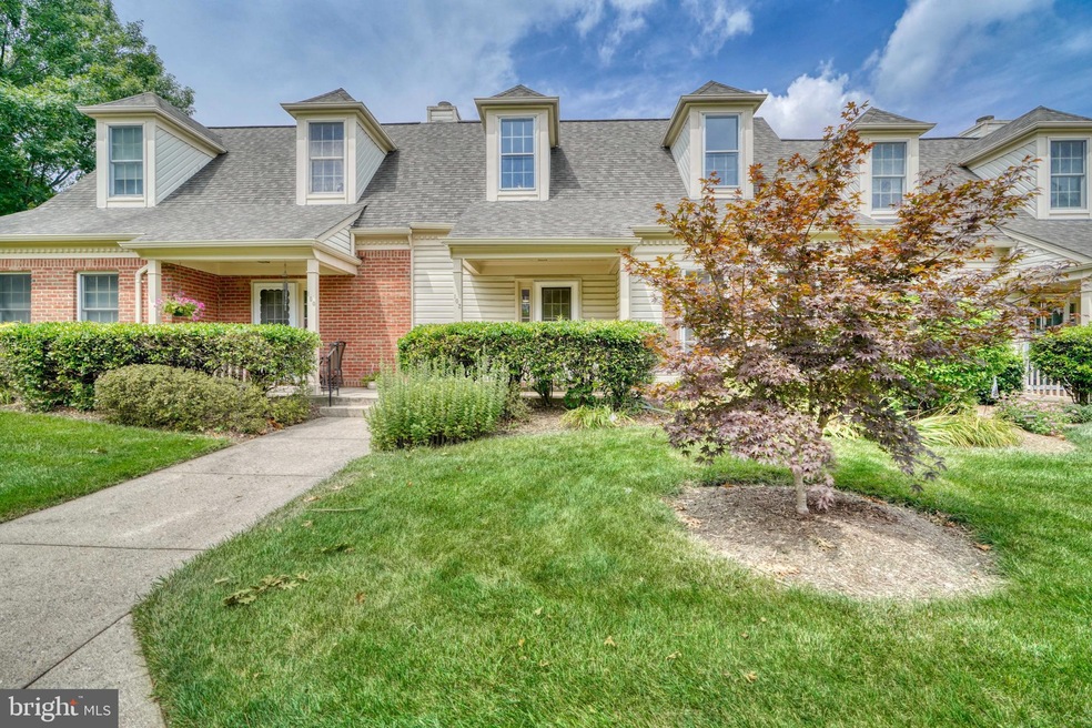 102 Charleston Ln, Frederick, MD 21702 - photo 1
