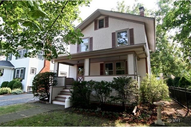 Front view of home