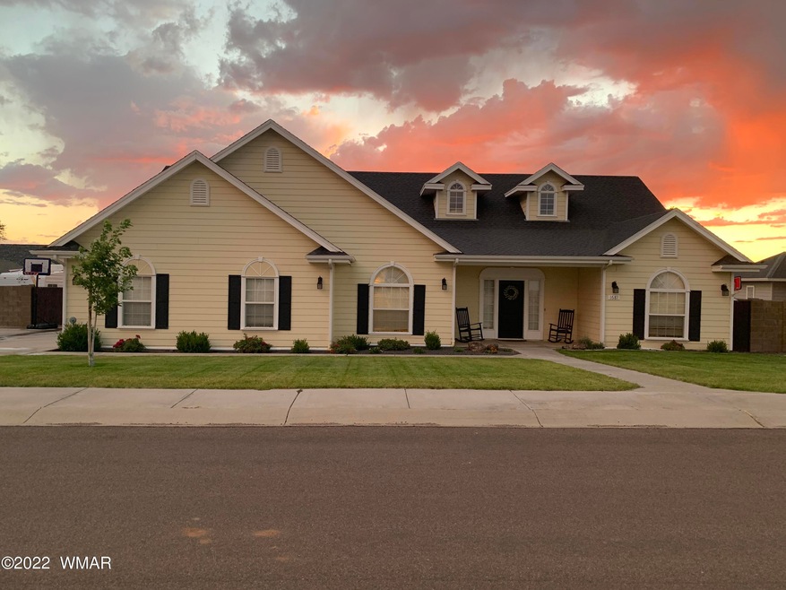 1681 N Medina Loop, Show Low, AZ 85901 - photo 1