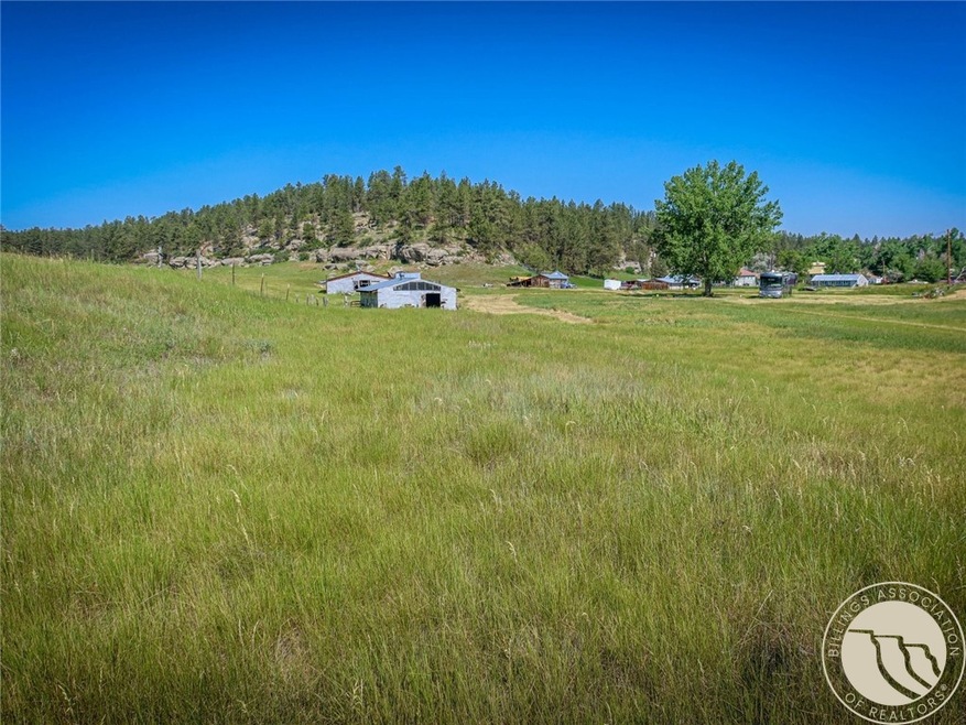 32 Montana St, Roundup, MT 59072 - photo 1