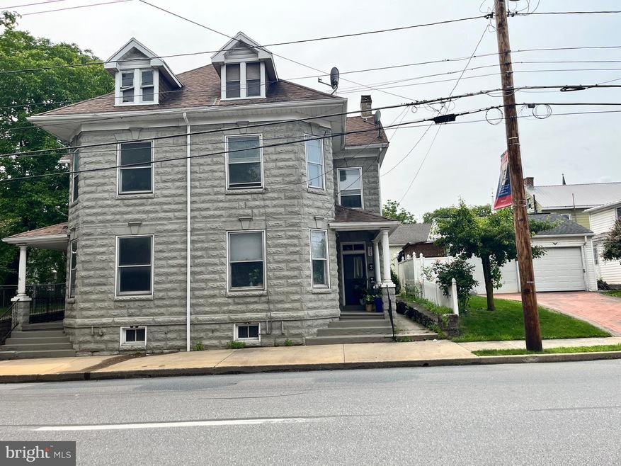 315 S 2nd St unit 2, Chambersburg, PA 17201 - photo 1