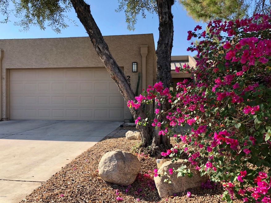 25 E Redondo Dr, Tempe, AZ 85282 - photo 1