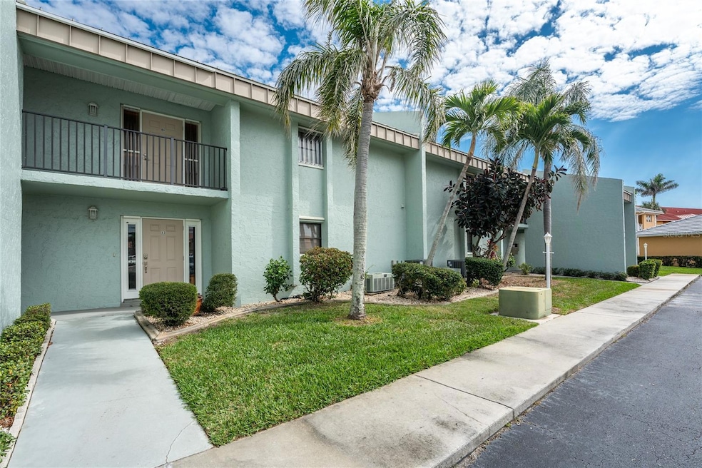 1461 Aqui Esta Dr unit B3, Punta Gorda, FL 33950 - photo 1