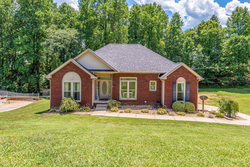 183 Hickory Hollow Dr, Dickson, TN 37055 - photo 1