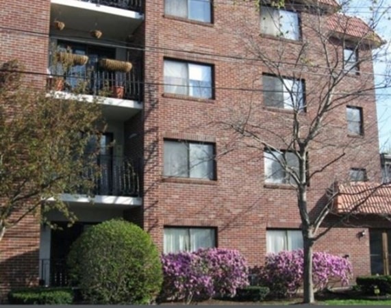 20 Nahant Place unit 109, Lynn, MA 01902 - photo 1
