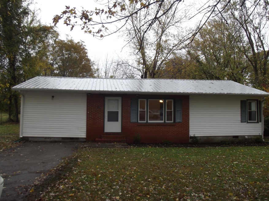 124 Walker St, Manchester, TN 37355 - photo 1