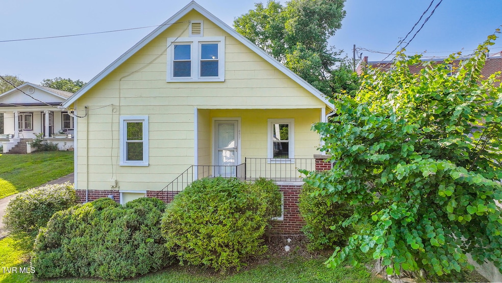 For Sale $219,900 • Co-Listing Agent
