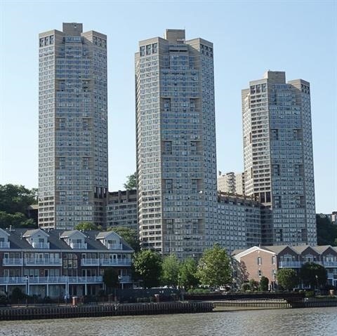 Sold $320,000