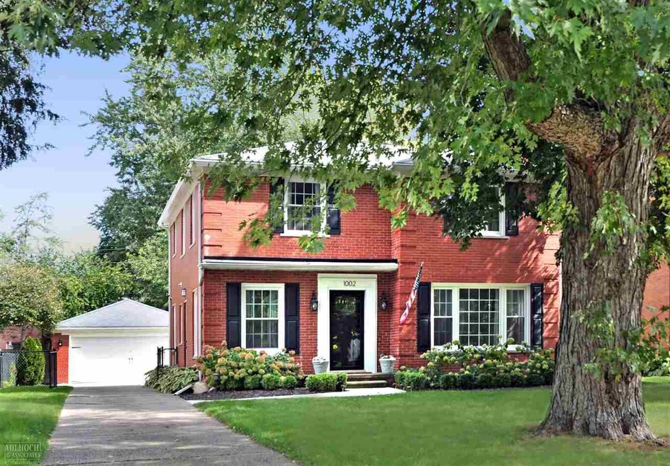 1002 Whittier Rd, Grosse Pointe Park, MI 48230 - photo 1