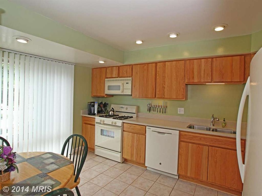 11675 Newbridge Ct, Reston, VA 20191 - photo 1