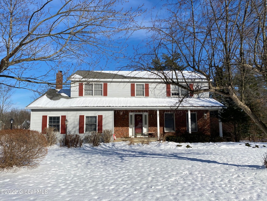 57 Chestnut Ln, Schenectady, NY 12309 - photo 1