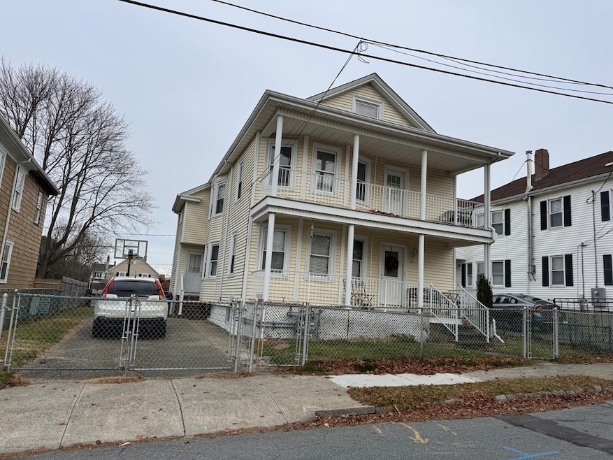 16 Dover St unit 2nd fl, Fairhaven, MA 02719 - photo 1