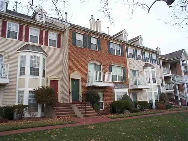 46 Cedar St unit 2, Jersey City, NJ 07305 - photo 1