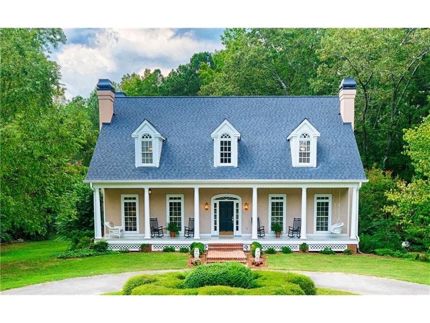 Welcome Home! Historic reproduction home, The Brie