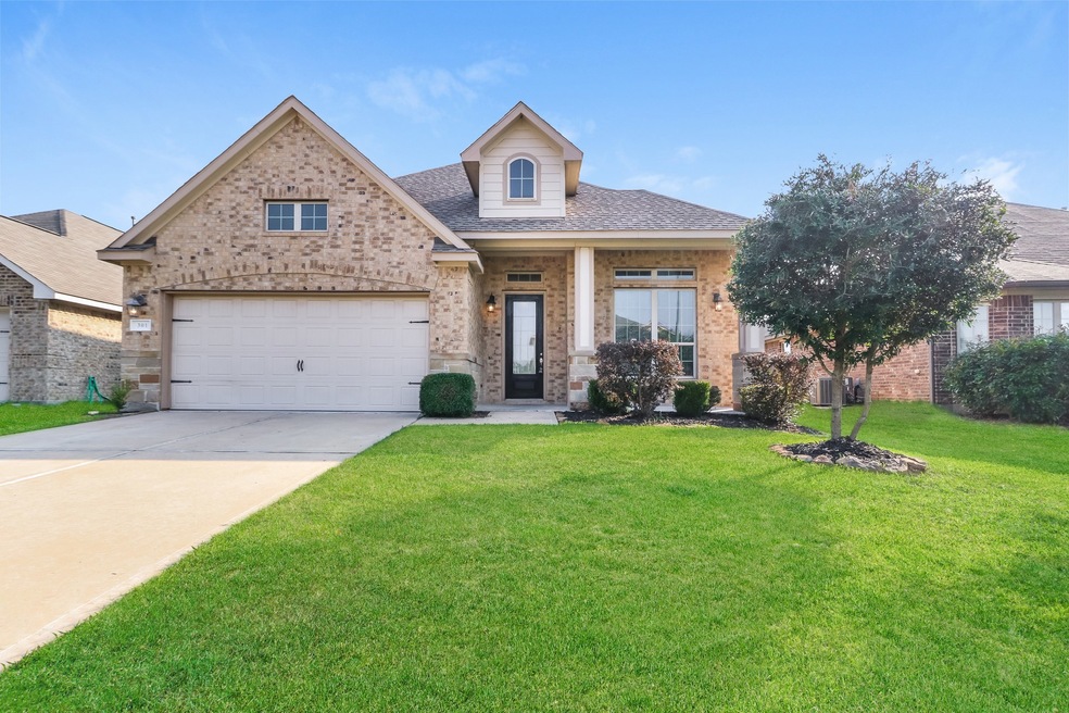 301 Country Crossing Cir, Magnolia, TX 77354 - photo 1