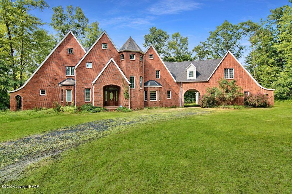 213 Escoll Dr, East Stroudsburg, PA 18301 - photo 1