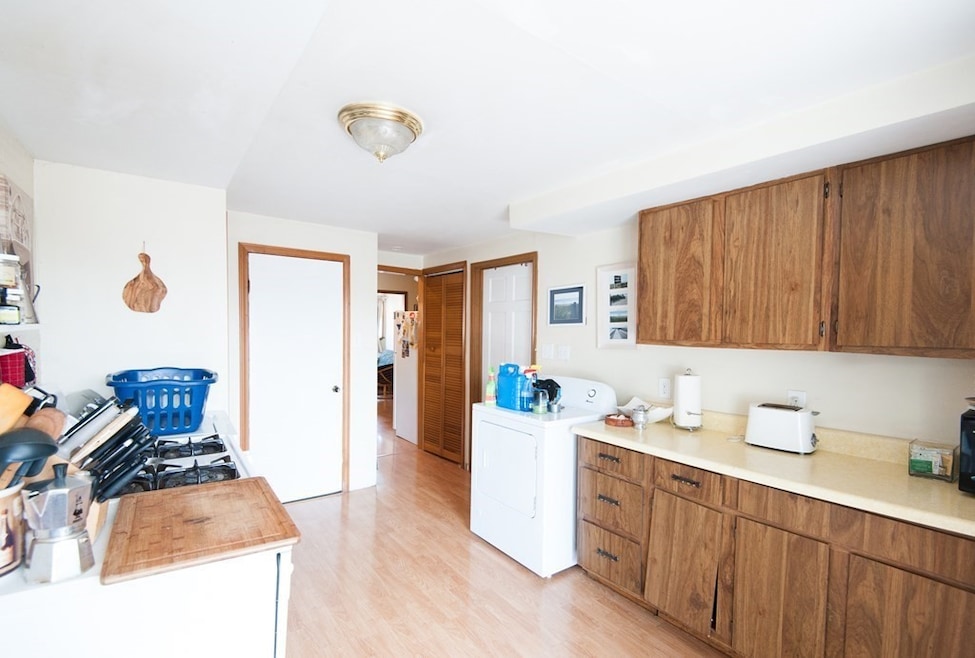 837 E 2nd St unit 3, Boston, MA 02127 - photo 1