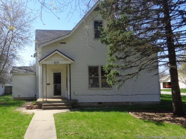 612 N Main St, Tuscola, IL 61953 - photo 1