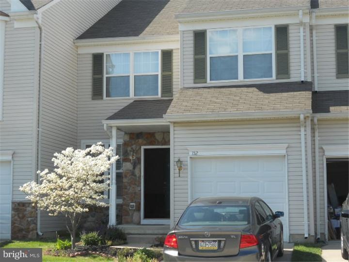 152 Rittenhouse Dr, Woodbury, NJ 08096 - photo 1